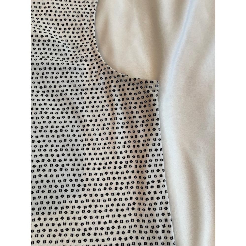 Adrianna Papell Sleeveless V-Neck Blouse Geometric Diamond Print Top Women's - Picture 8 of 8